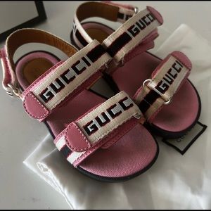 Gucci sandals size 25